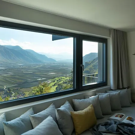 My Spring - Panoramic Suites Lana Room photo